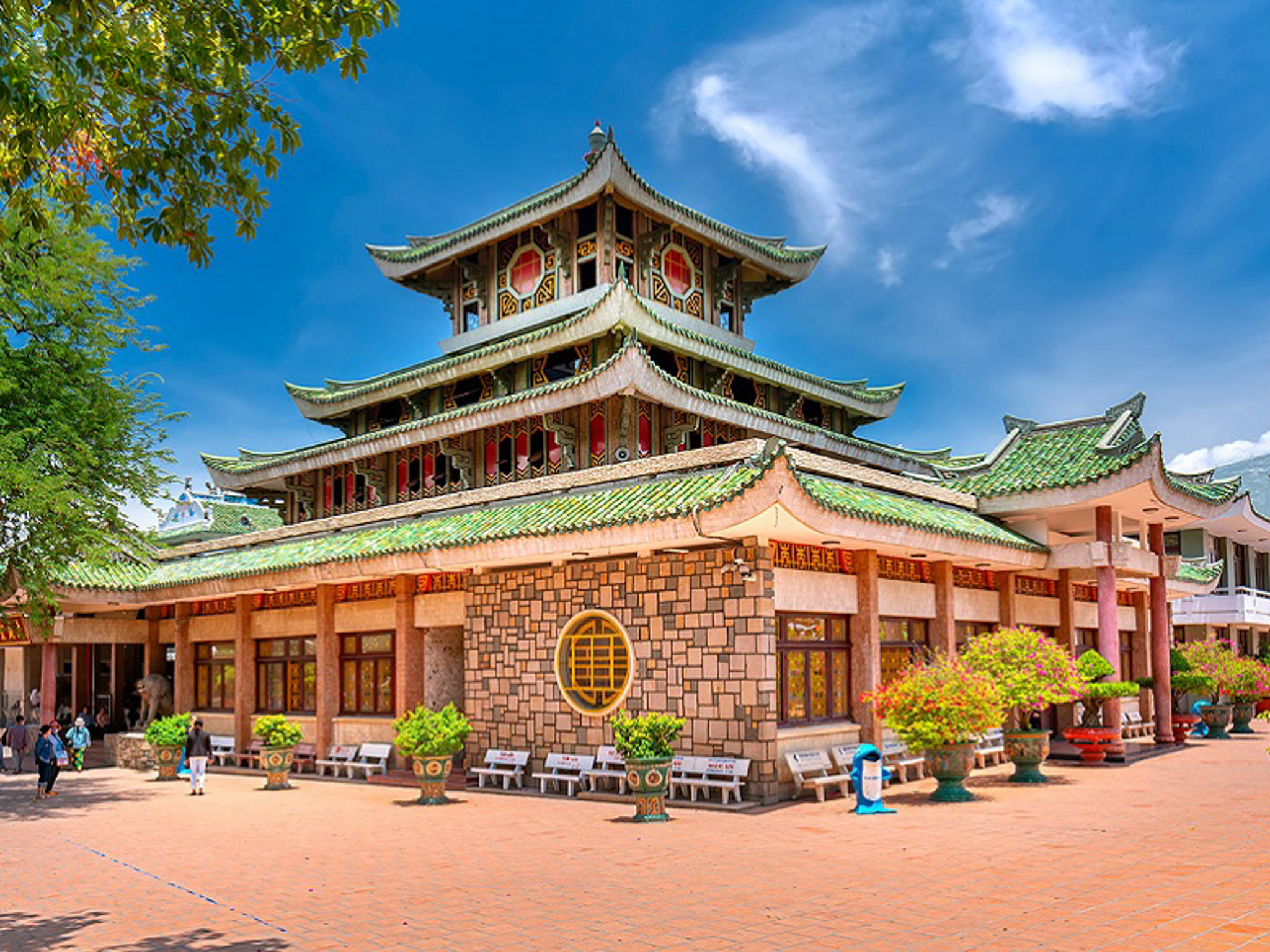 Miếu Bà Chúa Xứ Núi Sam